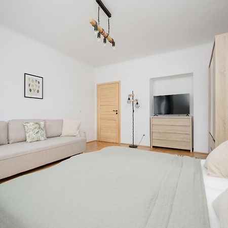 Spacious Apartment For 6 People Near The Old Town By Noclegi Renters Warszawa Eksteriør bilde