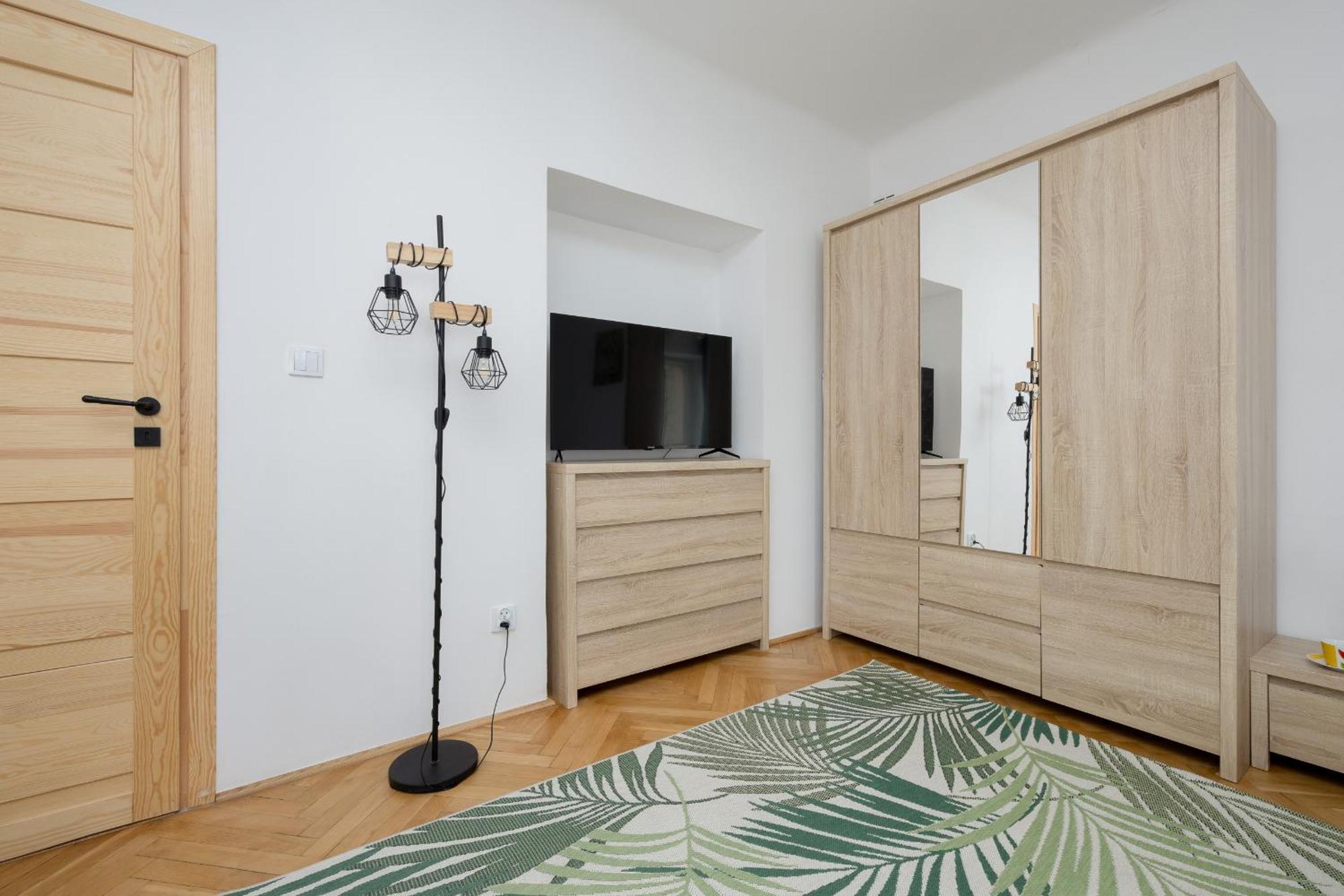 Spacious Apartment For 6 People Near The Old Town By Noclegi Renters Warszawa Eksteriør bilde